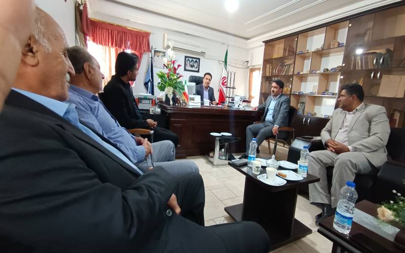 دیدار هیات رئیسه اتاق اصناف شهرستان جیرفت با مدیر کل صمت جنوب کرمان